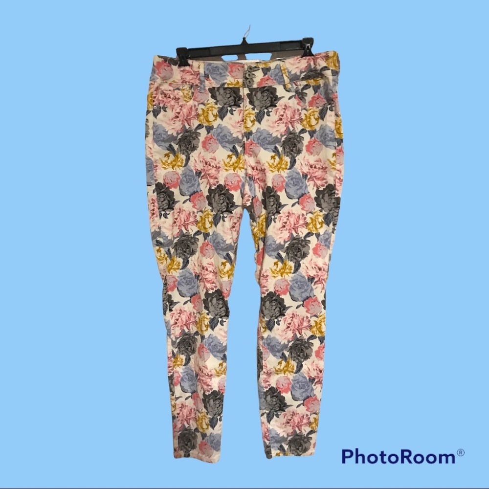 TORRID EXTRA TALL FLORAL STRETCHY JEGGING/JEAN